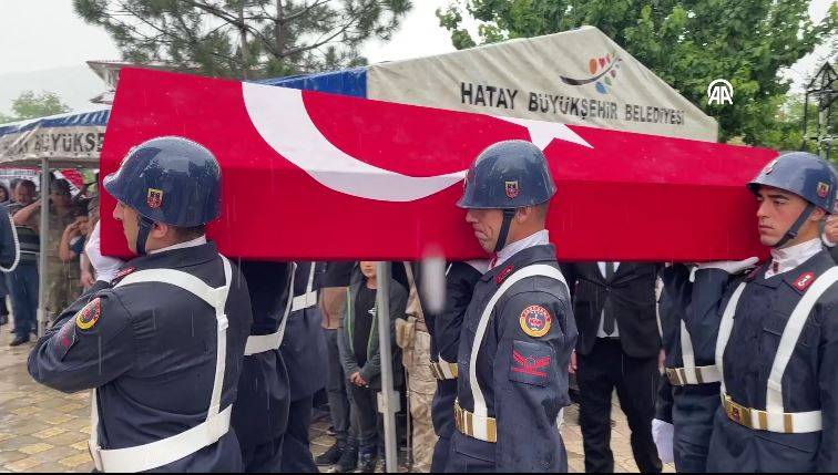 Şehide son veda! Memleketinde son yolculuğuna uğurlandı 16